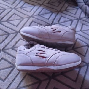 Cheer shoes